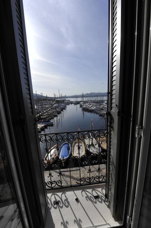 Restaurant De La Tour 2* Sanary-sur-Mer