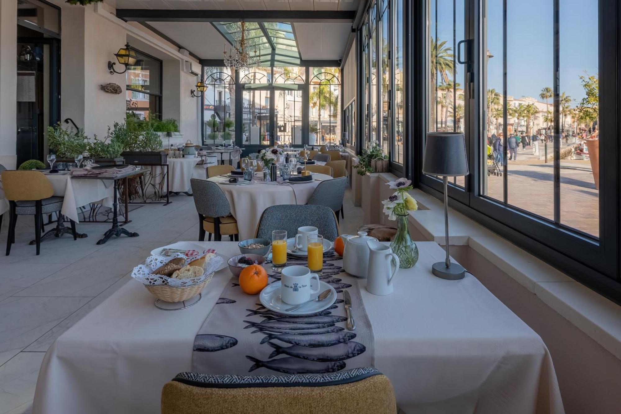 Hotel Restaurant De La Tour Sanary-sur-Mer