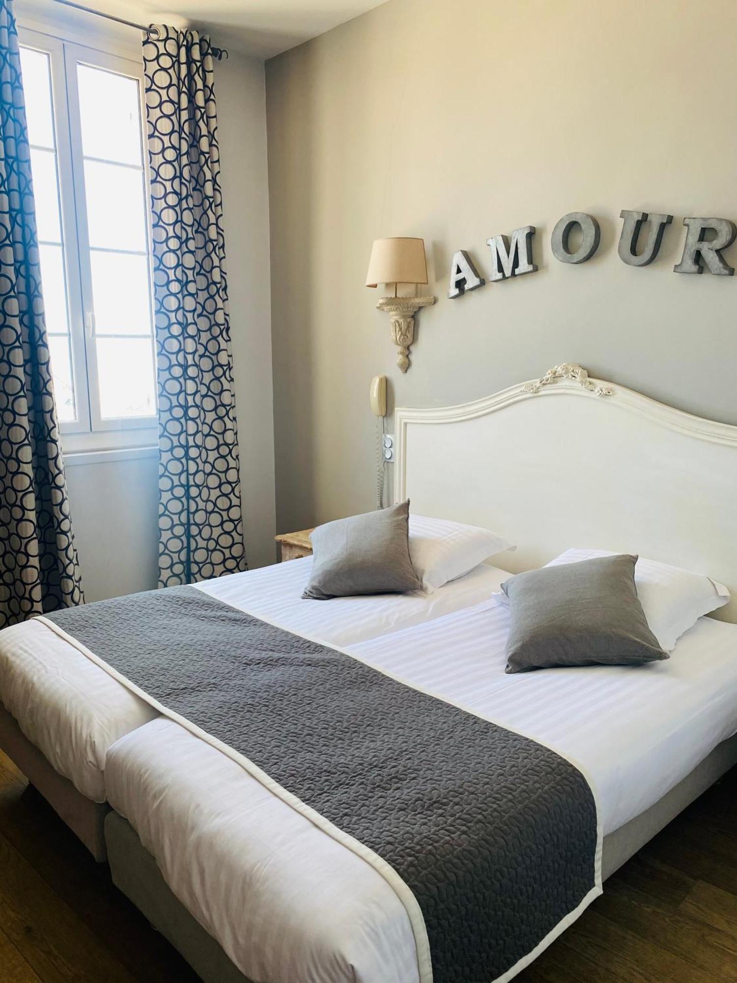 Hotel Restaurant De La Tour Sanary-sur-Mer